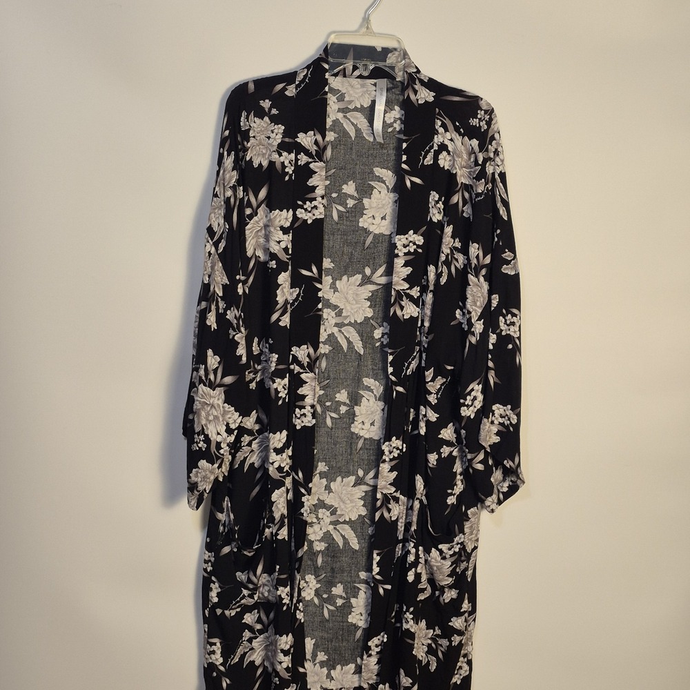 Spiritual Gangster Kimono Top One Size Black Floral Rayon Tie Front Boho Wrap OS